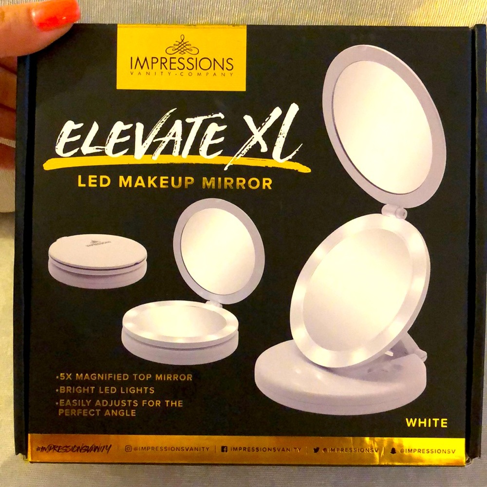 Impressions LED Make up Mirror